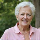 Portret starszej pani po udanej kuracji